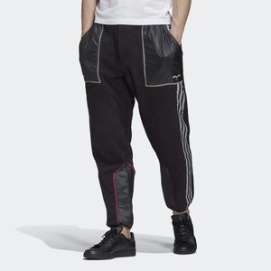 FLEECE PANTS CO-CREATED BY ADIDAS AND METROPOLITAN